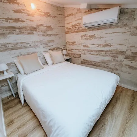 Apartment Sao Philip's House By Casas De Setubal